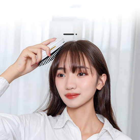 Electric Vibration Portable Spray Ion Hairdressing Comb $20.74 Dana Fashion Color: Photo Color Electrical outlet: USB Beauty Tools Product information: Name: Spray massage comb Product model: battery capacity: 500mAh Material: ABS/PC/TP R/refining spray P