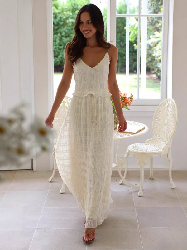 Elegant Chiffon Sling Long Lace Dress $52.50 Dana Fashion Color: White Size: L Women's clothing Product information: Fabric name: Polyester Color: White Size: S,M,L Applicable Gender: Female Skirt length: long skirt Sleeve length: sleeveless Popular eleme