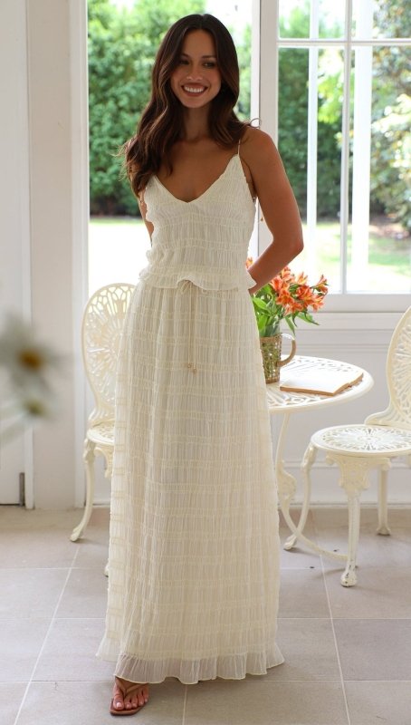 Elegant Chiffon Sling Long Lace Dress $52.50 Dana Fashion Color: White Size: L Women's clothing Product information: Fabric name: Polyester Color: White Size: S,M,L Applicable Gender: Female Skirt length: long skirt Sleeve length: sleeveless Popular eleme
