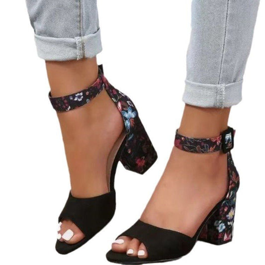 Embroidered Chunky Heel Women's High Heel Sandals $48.90 Dana Fashion Color: Black Size: 35 Women's shoes Product information: Toe holder shape: Pointed Color: blue, black, red, yellow Shoe Upper material: PU Size: 35,36,37,38,39,40,41,42 Wearing style: a
