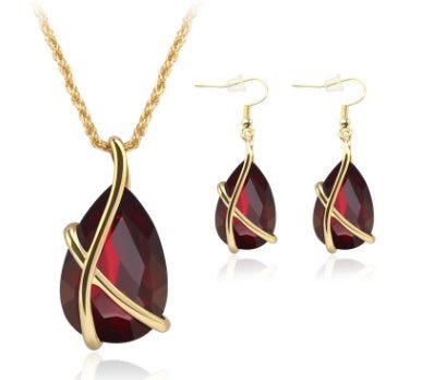 Europe and the United States cross-border e-commerce jewelry set pendant necklace earrings nostalgic crystal holiday party wedding supplies $25.50 Dana Fashion Color: Big red Women's Accessories Style: Europe and America Material: Alloy Treatment process: