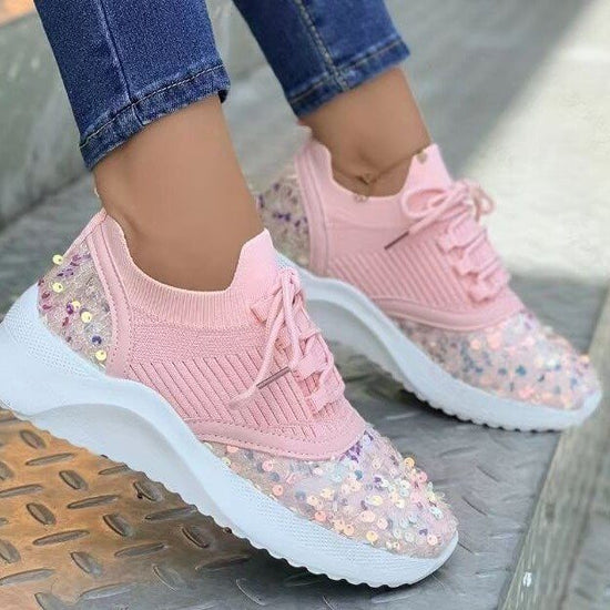 European And American Fashion Casual Shoes With Round Toe Pumps $39.90 Dana Fashion Color: Black Size: 35 Women's shoes Product information: Pattern: solid color Lining material: pu Applicable sports: Hiking Color: white, black, pink Upper height: low top