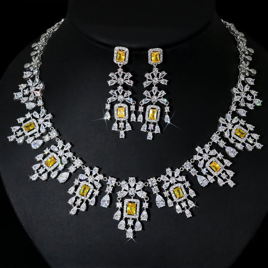 European And American Fashion Retro Square Zircon Necklace Earrings $317.42 Dana Fashion Color: Green Zirconium Women's Accessories Product information: Pendant material: mixed gem inlaid Chain style: O-ring chain Material: zircon Popular elements: round,