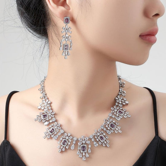 European And American Fashion Retro Square Zircon Necklace Earrings $317.42 Dana Fashion Color: Green Zirconium Women's Accessories Product information: Pendant material: mixed gem inlaid Chain style: O-ring chain Material: zircon Popular elements: round,
