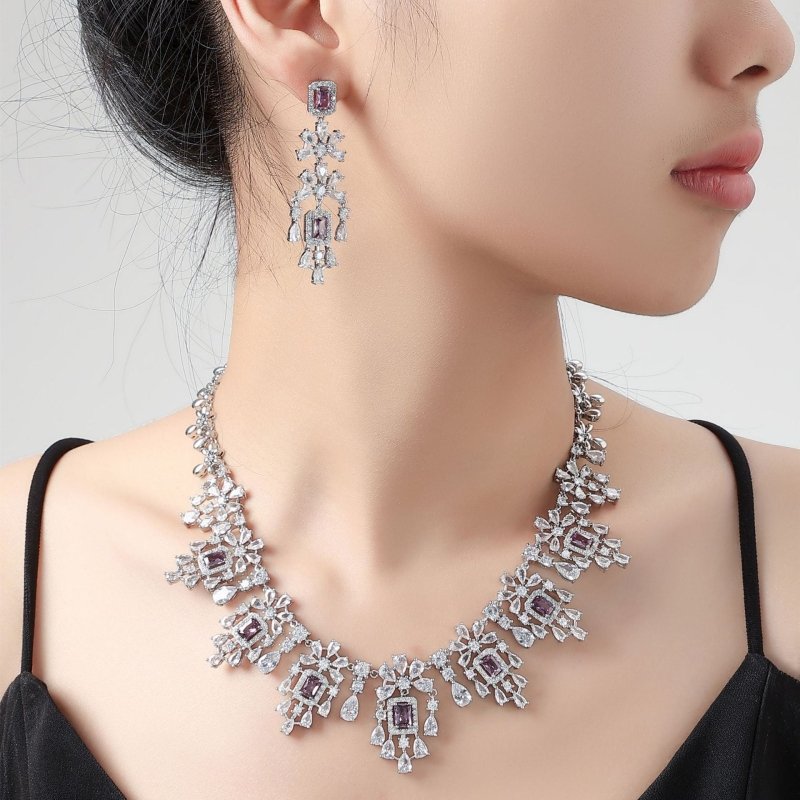 European And American Fashion Retro Square Zircon Necklace Earrings $317.42 Dana Fashion Color: Green Zirconium Women's Accessories Product information: Pendant material: mixed gem inlaid Chain style: O-ring chain Material: zircon Popular elements: round,