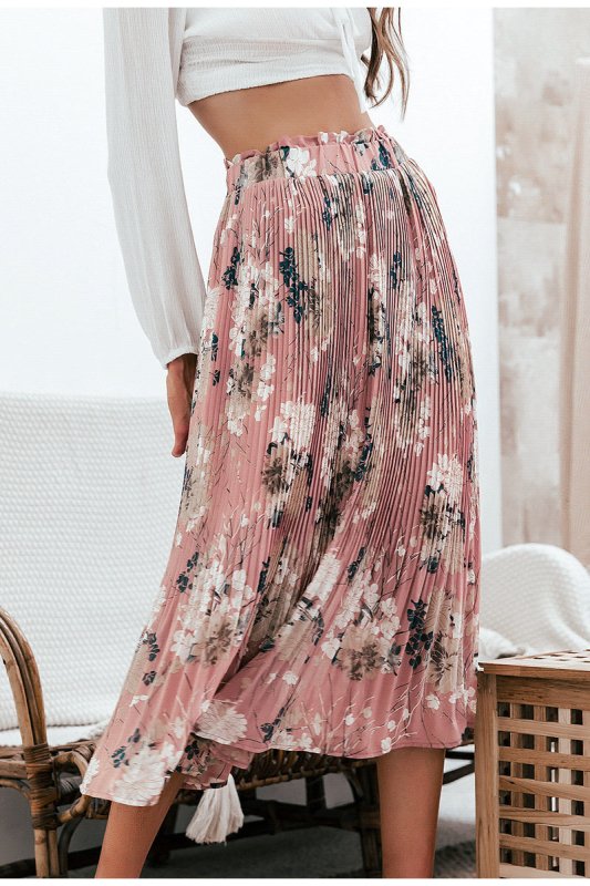 European and American fashion skirts $49.50 Dana Fashion Color: Pink Size: L Women's clothing Fabric Name: Chiffon Skirt type: pleated skirt Skirt length: long skirt Color: Foundation printing Size: S, M, L size waistline Length S 66 82 M 70 83 L 74 84 1.
