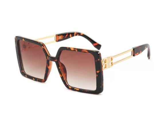 European And American Fashion Women's Large Frame Sunglasses With Metal Legs $24.01 Dana Fashion Color: Tortoiseshell Frame Gradient T Women's Accessories Product information: Lens material: PC Frame material: plastic ‖ metal Lens color: red, gray, brown