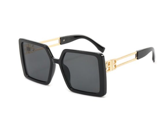 European And American Fashion Women's Large Frame Sunglasses With Metal Legs $24.01 Dana Fashion Color: Black frame black and grey she Women's Accessories Product information: Lens material: PC Frame material: plastic ‖ metal Lens color: red, gray, brown