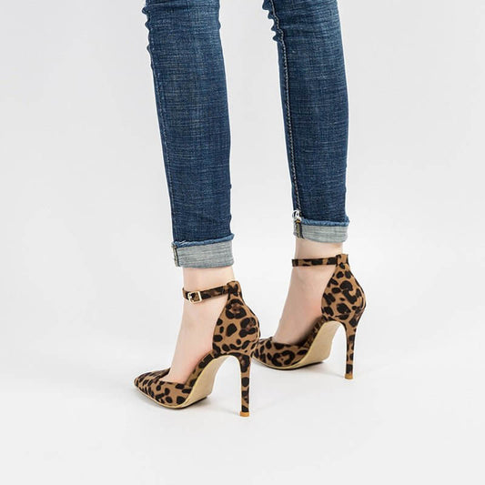 European And American Hollowed Sandals Women's Word With Pointed Toe Stiletto Leopard Print $59.50 Dana Fashion Height: 10cm Size: 34 Women's shoes Product information: Pattern: Leopard print Lining material: Microfiber Color: Heel Height: 10cm, heel heig