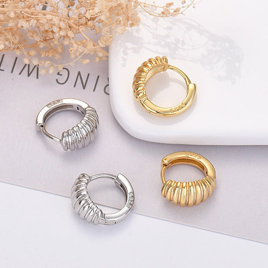 European And American Ins Style Simple Thread Croissant Earrings $15.61 Dana Fashion Color: Gold Women's Accessories Product information: Treatment Process: Electroplating Color: gold, silver Applicable population: Female Material: Silver Needle copper Sh