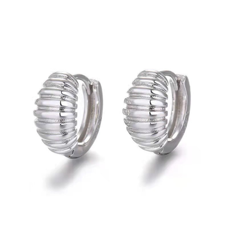 European And American Ins Style Simple Thread Croissant Earrings $15.61 Dana Fashion Color: Silver Women's Accessories Product information: Treatment Process: Electroplating Color: gold, silver Applicable population: Female Material: Silver Needle copper
