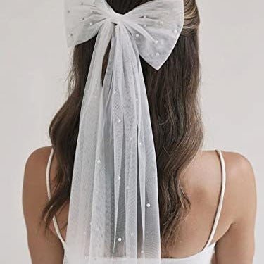 European And American Mesh Models Hair Accessories Nail Pearl Bow Decorative Hair Clip $10.00 Dana Fashion Color: White Women's Accessories Product information: Pattern: solid color Processing Technology: manual Type: barrettes. Color: White Material: Mes
