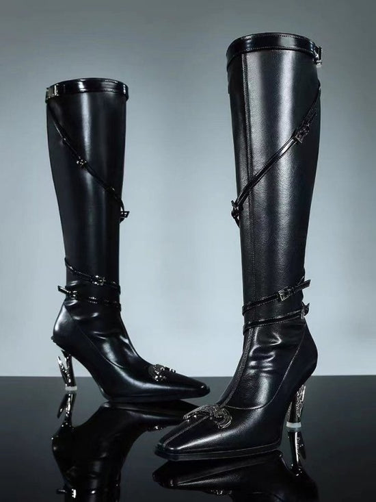 European And American New Pointed Toe Stiletto Heel Metal Rivet Motorcycle Catwalk Women's Boots $75.50 Dana Fashion Color: 2070 Black Size: 34 Women's shoes Product information: Pattern: color matching Lining material: imitation leather Color: Black, 207
