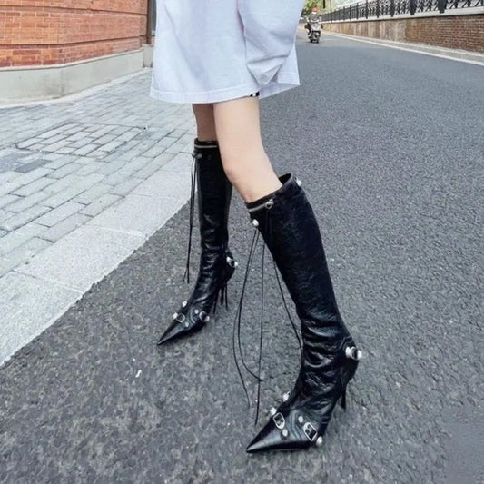 European And American New Pointed Toe Stiletto Heel Metal Rivet Motorcycle Catwalk Women's Boots $75.50 Dana Fashion Color: 20 Long Black Size: 34 Women's shoes Product information: Pattern: color matching Lining material: imitation leather Color: Black,