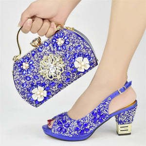 European And American Party Diamond Carved Collage Pattern Round Toe Back Tied Wedge Sandals With Evening Handbag Suit $159.50 Dana Fashion Color: Blue Size: 38 Women's shoes Product information: Lining material: PU Scaffold shape: Fish Mouth Color: green