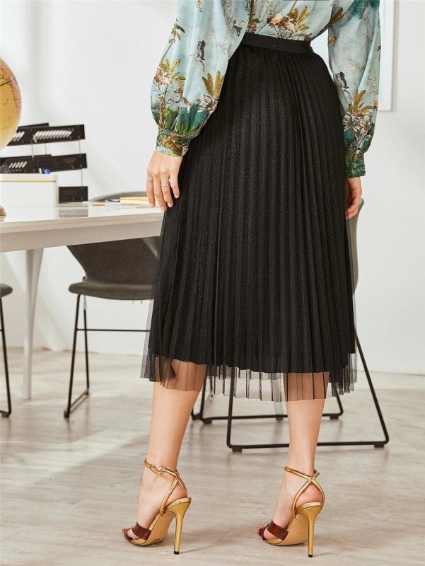 European and American Skirts, Mesh Skirts, Beach Skirts $25.50 Dana Fashion Color: Black Size: 2XL Women's clothing Product material: Fabric name: Chemical fiber blended Main fabric composition: Polyester fiber (polyester) The content of the main fabric i