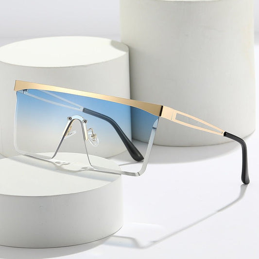 European And American Square Pair Sunglasses One-piece Lens $23.13 Dana Fashion Color: Gold frame blue tea style: New Women's Accessories Product information: Name: Sunglasses Lens material:PC Frame material: metal Eyewear style: Box Style: fashion, perso