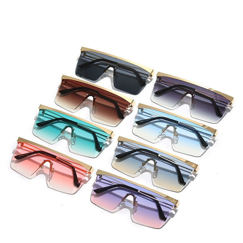 European And American Square Pair Sunglasses One-piece Lens $23.13 Dana Fashion Color: Gold frame blue tea style: New Women's Accessories Product information: Name: Sunglasses Lens material:PC Frame material: metal Eyewear style: Box Style: fashion, perso