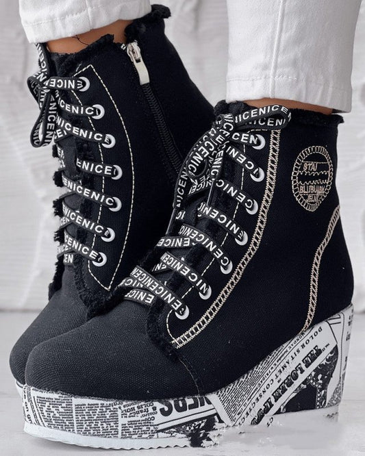 European And American Women's Clothing Colorful Rose Sneaker $69.19 Dana Fashion Color: Black Size: 37 Women's shoes Product information: Sleeve type: sleeve Main fabric composition: Polyester (polyester fiber) Size: 37,38,39,40,41,42,43 Style type: tempe