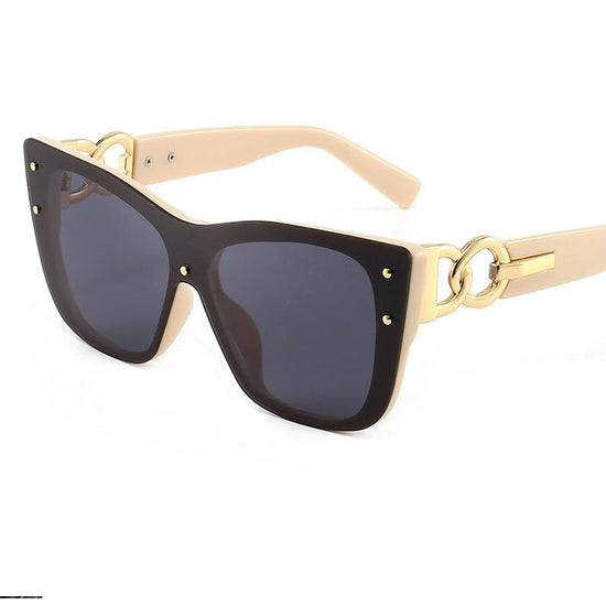 European And American Women's Fashion Glasses $19.90 Dana Fashion Color: Black and grey B Women's Accessories Product information: Lens material: PC Anti-UV grade: UV400 Applicable people: women, men Color: black frame black leg black and gray film, black