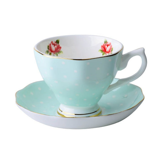 European Classic Series Bone China Coffee Cup $48.50 Dana Fashion style: 3Style Dana's Kitchen Overview: 1. Scratch gold by hand The bottom of the cup is hand-scraped gold, metal texture The color is positive 2. Decal interface This line is a production t