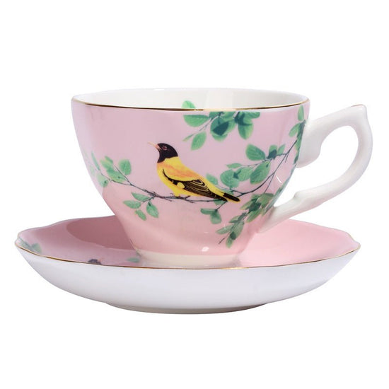 European Classic Series Bone China Coffee Cup $48.50 Dana Fashion style: 10Style Dana's Kitchen Overview: 1. Scratch gold by hand The bottom of the cup is hand-scraped gold, metal texture The color is positive 2. Decal interface This line is a production