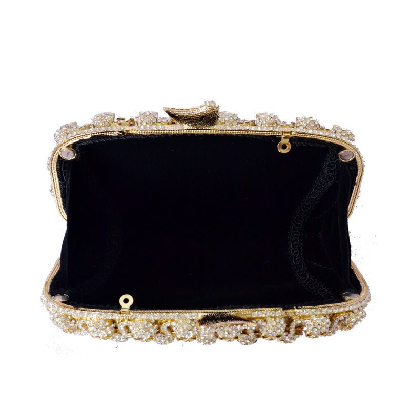 Evening Bag Diamond-studded Women's Clutch Clutch $120.00 Dana Fashion Color: Black Women's Bags Product information: Product category: dinner bag Material: Alloy Fabric texture: crystal Trendy Bags Style: Gem Bag Internal structure of the bag: ID bag The