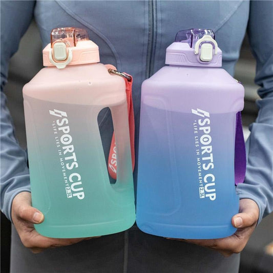 Extra Large Capacity Cup With Straw Fitness Sports Water Bottle Fitness Big Bottles $33.86 Dana Fashion Color: Gradient Black Capacity size: 1.5L style: Straw Dana's Kitchen Product information: Style: sports Function: high temperature resistance Dimensio
