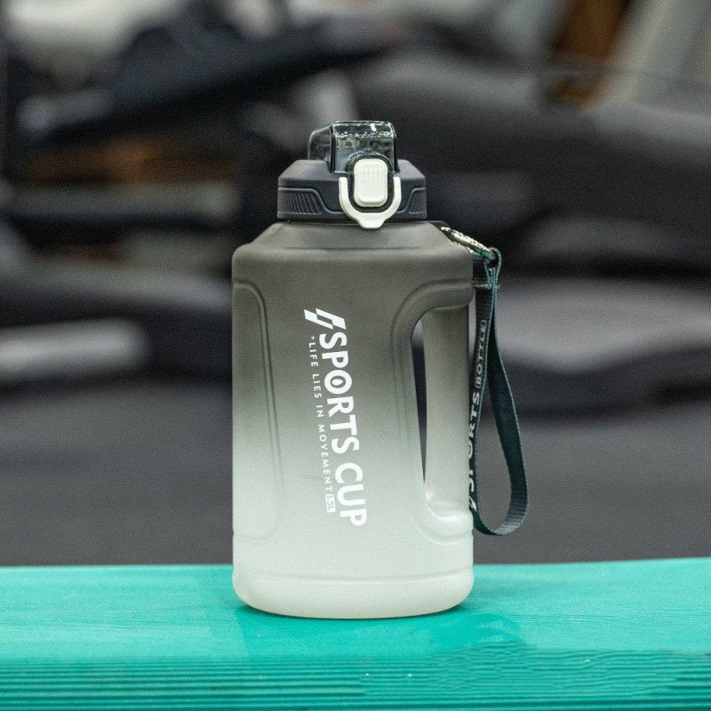 Extra Large Capacity Cup With Straw Fitness Sports Water Bottle Fitness Big Bottles $33.86 Dana Fashion Color: Gradient Black Capacity size: 1.5L style: Straw Dana's Kitchen Product information: Style: sports Function: high temperature resistance Dimensio