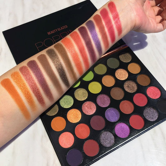 Eye shadow $40.00 Dana Fashion style: 1 style makeup Type: Eye Shadow Effect: matte, shimmer, flash, three-dimensional luster Features: fine powder, long lasting, waterproof