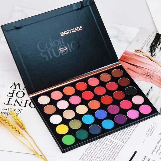 Eye shadow $40.00 Dana Fashion style: 1 style makeup Type: Eye Shadow Effect: matte, shimmer, flash, three-dimensional luster Features: fine powder, long lasting, waterproof