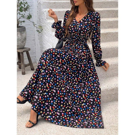 European And American Fall Women's Clothing Printed V-neck Long Sleeve Big Hem Fashion All-matching Dress $39.90 Dana Fashion Color: Black Size: L Baby & Mother Product information: Pattern: Printing Color: white, black, green, light brown Main fabric com
