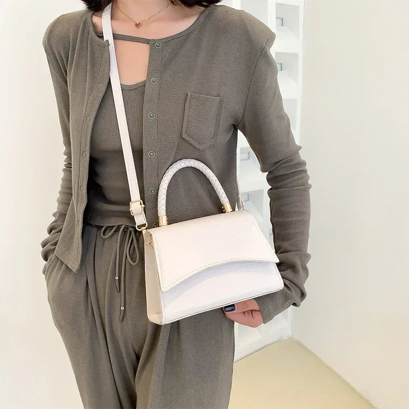 Women's Fashion Temperament Retro Single Shoulder Crossbody Bag - DanaFashionstore