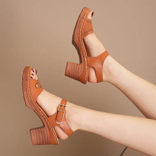 Face Buckle Chunky Heel High Heel Sandals Female $43.67 Dana Fashion Color: Light Brown Size: 36 Women's shoes Product information: Toe bracket shape: Fish Mouth Color: light gray, pink, light brown Shoe Upper material: PU Size: 36, 37, 38, 39, 40, 41, 42