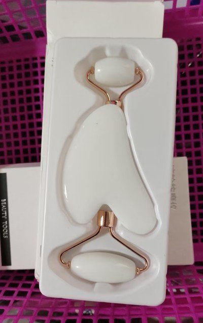 Face Lift Up Wrinkle Remover Gua Sha Stone For Face Massage Gua Sha Scraper $17.00 Dana Fashion Color: White Beauty Tools Product information: Resin beeswax roller Main material: resin Specification: 2-piece set Weight: 65g Efficacy: Improve keratin moist