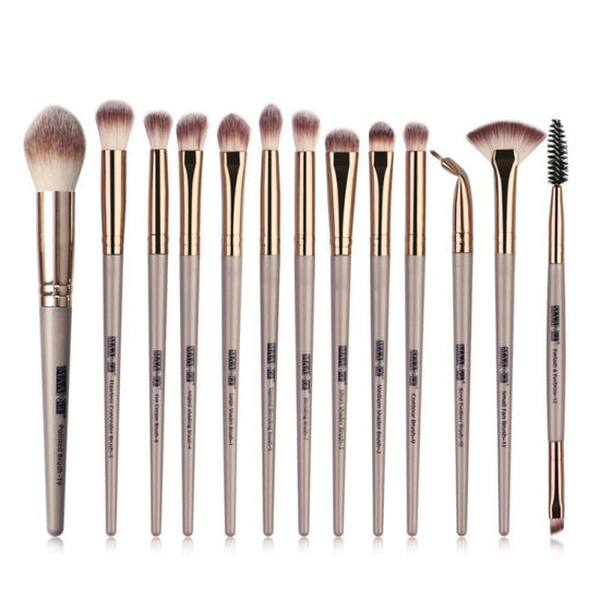 Factory Direct Sale Maange New Product 13 Eye Makeup Brush Set Eyeshadow Brush Beauty Tools Hot Sale $19.99 Dana Fashion Color: 1 color makeup Product information Product Category: Makeup Brush Whether to import: No Number of brushes: 13 Brush material: c