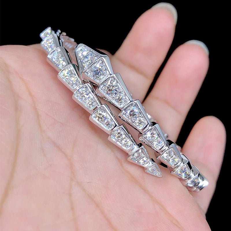 Fashion Adjustable Personalized Snake Bone Bracelet $179.00 Dana Fashion Color: Silver Size: Average Size Women's Accessories Product information: Treatment Process: Electroplating Color: Silver Material: Silver Purity: 925 silver Popular elements: Snake