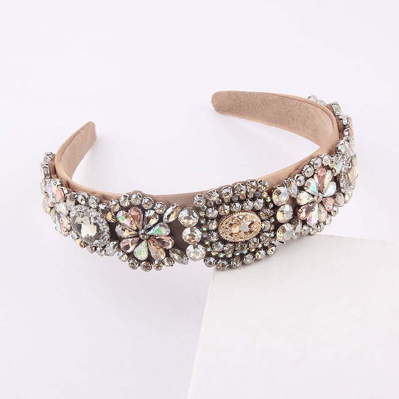 Fashion And Fully-jewelled Gorgeous Baroque Headband $46.22 Dana Fashion Color: Brown Women's Accessories Product information: Treatment Process: Diamond Color: red, green, brown Material: Plastic/resin Popular elements: None Style: affordable luxury styl