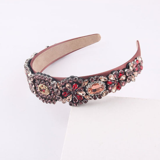 Fashion And Fully-jewelled Gorgeous Baroque Headband $46.22 Dana Fashion Color: Brown Women's Accessories Product information: Treatment Process: Diamond Color: red, green, brown Material: Plastic/resin Popular elements: None Style: affordable luxury styl