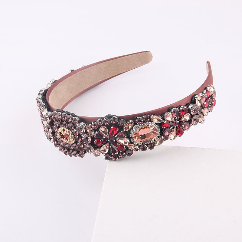 Fashion And Fully-jewelled Gorgeous Baroque Headband $46.22 Dana Fashion Color: Brown Women's Accessories Product information: Treatment Process: Diamond Color: red, green, brown Material: Plastic/resin Popular elements: None Style: affordable luxury styl
