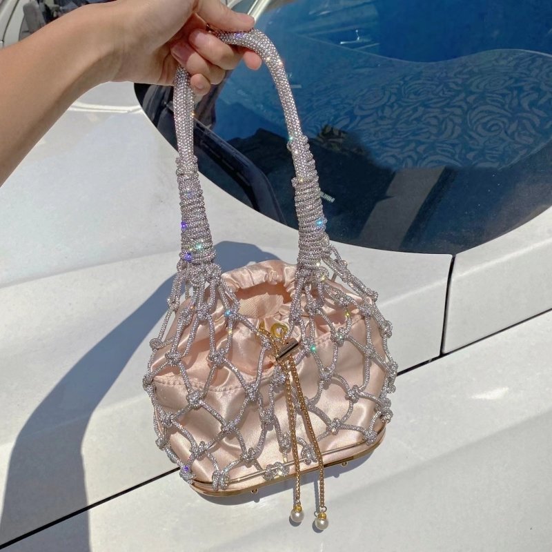 Fashion Casual Hand-woven Bag Simple All-match $89.00 Dana Fashion Color: Apricot Wide Women's Bags Product information: Lining texture: Polyester Applicable scenarios: Daily configuration Color: Apricot (width), apricot Outer bag type: Three-dimensional