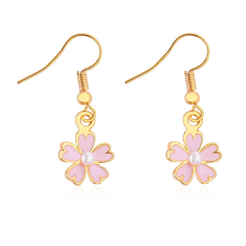 Fashion Earrings Flower Sweet And Gentle $7.50 Dana Fashion Color: KC Gold Earrings 7042 Women's Accessories Product information: Treatment Process: Electroplating Color: 01KC gold 4313,KC gold beige 0640,KC gold earrings ear clip 7041,KC gold earrings 70