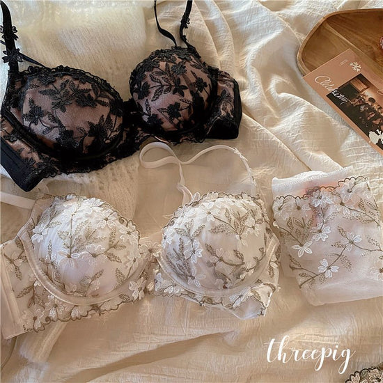 Fashion French Embroidery Lace Underwear For Women $30.00 Dana Fashion Color: Black Size: 32or70AB Universal Women's clothing Product information: Shoulder strap type: fixed double-shoulder strap Color: white, green, black Main fabric composition: Polyest