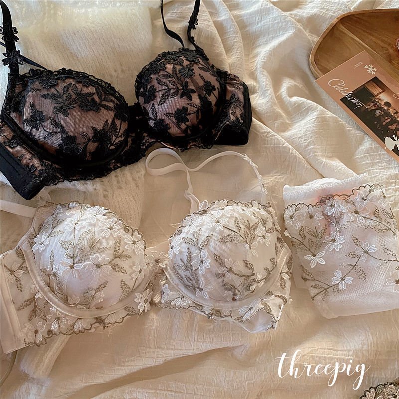 Fashion French Embroidery Lace Underwear For Women $30.00 Dana Fashion Color: Black Size: 32or70AB Universal Women's clothing Product information: Shoulder strap type: fixed double-shoulder strap Color: white, green, black Main fabric composition: Polyest