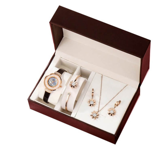 Fashion girl leather exquisite watch gift box $79.50 Dana Fashion Color: Black Women's Accessories Display type: pointer Applicable people: female Waterproof: Yes Waterproof performance: 30M Movement type: Quartz Thickness: 7mm Dial diameter: 30mm Crown t