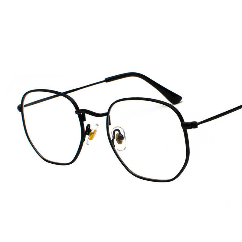 Fashion glasses $18.02 Dana Fashion Color: Black Clear Women's Accessories Specifications: Conventional Glasses structure: frame Whether polarized light: No Lens material: PC Style: Personality Frame material: metal UV resistance level: UV400 Visible ligh