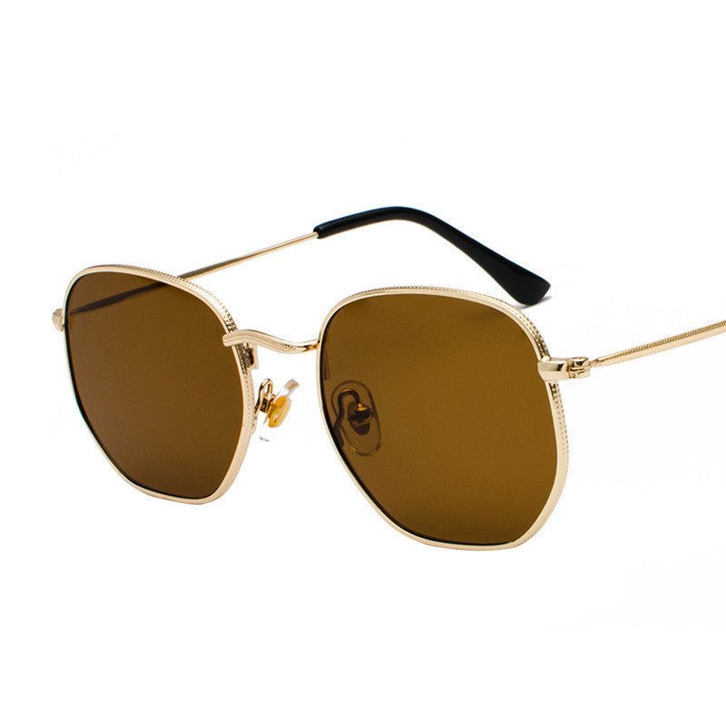 Fashion glasses $18.02 Dana Fashion Color: Brown Women's Accessories Specifications: Conventional Glasses structure: frame Whether polarized light: No Lens material: PC Style: Personality Frame material: metal UV resistance level: UV400 Visible light tran