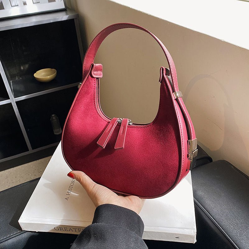 Fashion High-grade Matte French Minority Handbags Women $49.29 Dana Fashion Color: Wine Red Women's Bags Product information: Lining texture: Polyester Pattern: solid color Color: Black, Burgundy, Brown Processing Method: soft surface Outer bag type: None