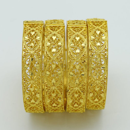 Fashion Hollowed-out Women's Versatile Jewelry $17.00 Dana Fashion Colour: Golden Women's Accessories Product information: Treatment Process: Electroplating Material: Alloy Style: Simple Category: Bracelet Packing list: Bracelet *1 Product Image: