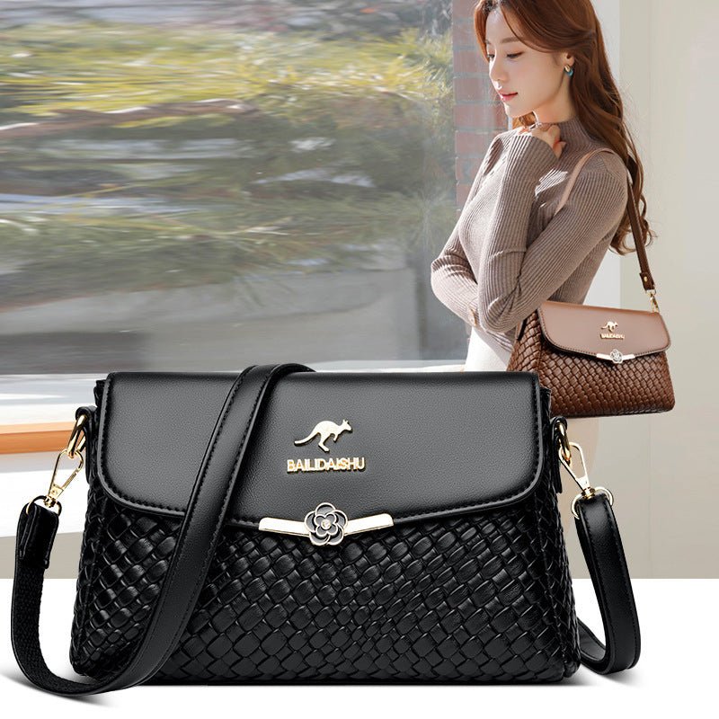 Fashion Lady Mom Large Capacity Rhombus Crossbody Bag $45.50 Dana Fashion Color: Black Women's Bags Product information: Lining texture: Polyester Applicable scenarios: Daily matching Color: Black, Brown, khaki Outer bag type: Sandwich pocket Hardness: me